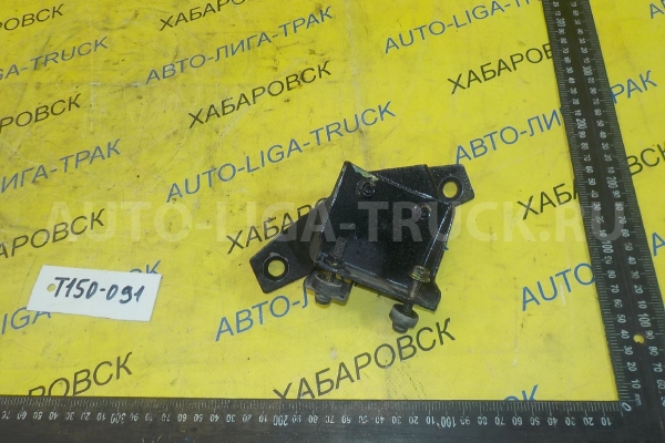 Кронштейн Mazda Titan SL Кронштейн SL 1994  SLA2-18-65Y