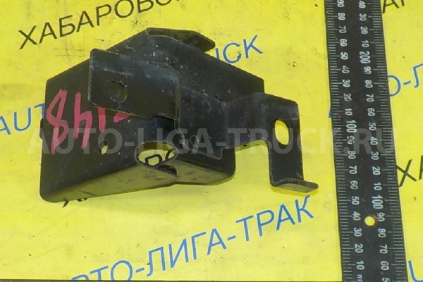 Кронштейн Mazda Titan TF Кронштейн TF 1998  W220-32-580