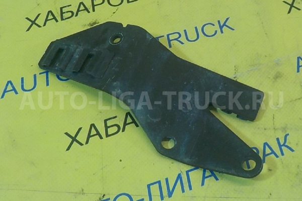 Кронштейн Mitsubishi Canter 4D33 Кронштейн 4D33 1999  ALT-000726