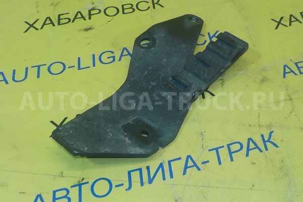 Кронштейн Mitsubishi Canter 4D33 Кронштейн 4D33 1999  ALT-000726