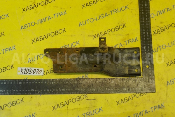 Кронштейн Mitsubishi Canter 4D33 Кронштейн 4D33 1994  MC127510