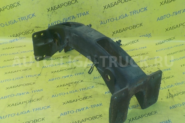 Кронштейн Mitsubishi Canter 4D33 Кронштейн 4D33 1999  MK300904