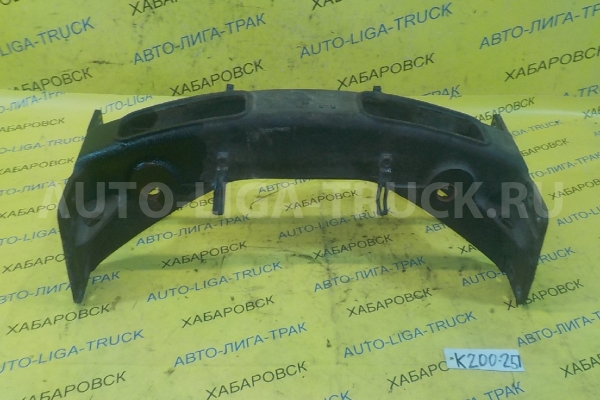 Кронштейн Mitsubishi Canter 4D33 Кронштейн 4D33 1999  MK300904