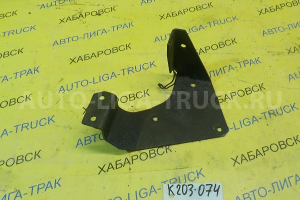 Кронштейн Mitsubishi Canter 4D33 Кронштейн 4D33 1994  MC124211