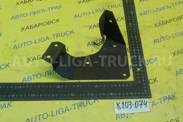 Кронштейн Mitsubishi Canter 4D33 Кронштейн 4D33 1994  MC124211