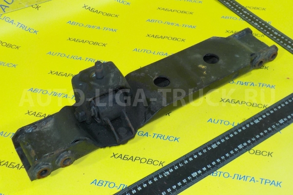 Кронштейн Mitsubishi Canter 4M40 Кронштейн 4M40 2003  MC120255