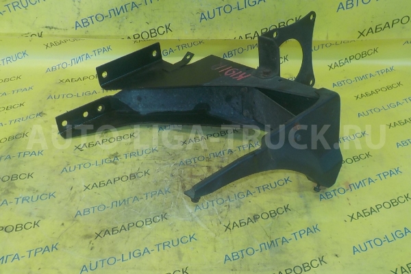 Кронштейн Mitsubishi Canter 4M50 Кронштейн 4M50 2005  ALT-000688