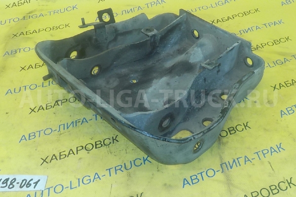 Кронштейн Mitsubishi Canter 4M51 Кронштейн 4M51 2003  MK335261