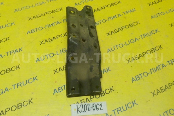 Кронштейн Mitsubishi Canter 4M51 Кронштейн 4M51 2001  MC081108