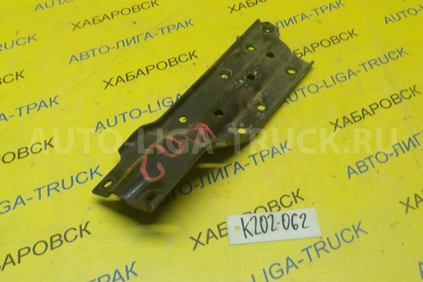 Кронштейн Mitsubishi Canter 4M51 Кронштейн 4M51 2001  MC081108