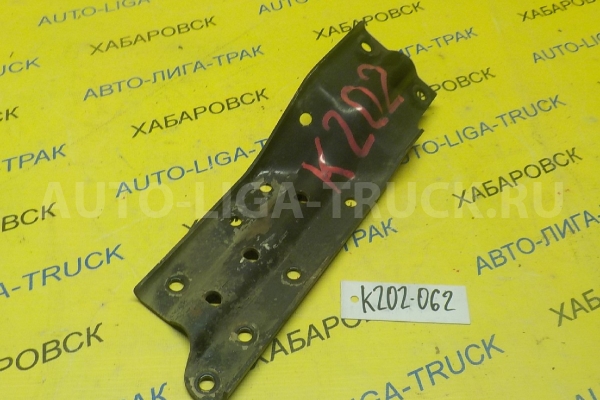 Кронштейн Mitsubishi Canter 4M51 Кронштейн 4M51 2001  MC081108