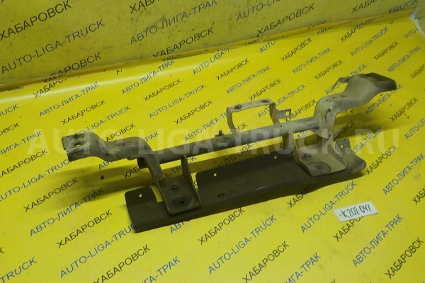 Кронштейн Mitsubishi Canter 4M51 Кронштейн 4M51 2001  ALT-000900