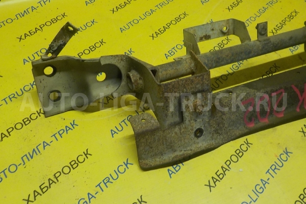 Кронштейн Mitsubishi Canter 4M51 Кронштейн 4M51 2001  ALT-000900