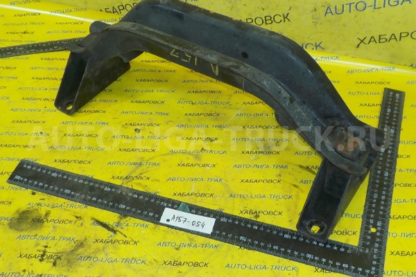 Кронштейн Nissan Atlas QD32 Кронштейн QD32 2005 54201-DA001 Кронштейн Nissan Atlas QD32 Кронштейн QD32 2005 54201-DA001
