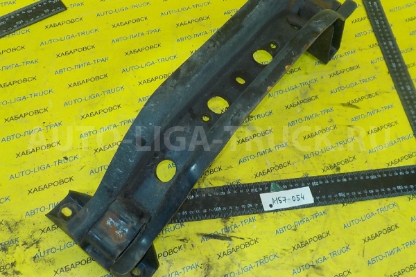 Кронштейн Nissan Atlas QD32 Кронштейн QD32 2005 54201-DA001 Кронштейн Nissan Atlas QD32 Кронштейн QD32 2005 54201-DA001