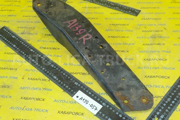 Кронштейн Nissan Atlas TD27 Кронштейн TD27 1996  54480-2T003
