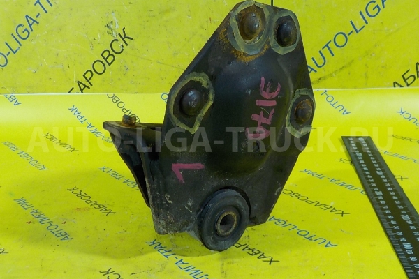 Кронштейн рессоры Isuzu Elf 4HG1 Кронштейн рессоры 4HG1 2001  8-97166-684-1