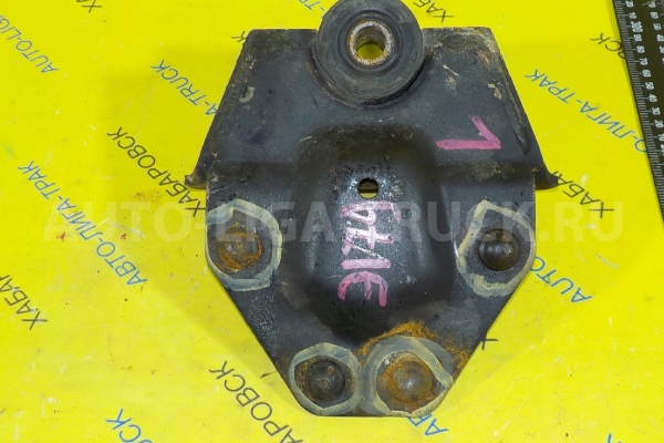 Кронштейн рессоры Isuzu Elf 4HG1 Кронштейн рессоры 4HG1 2001  8-97166-684-1