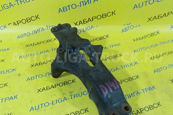 Кронштейн Toyota Dyna, Toyoace Кронштейн    51568-37180