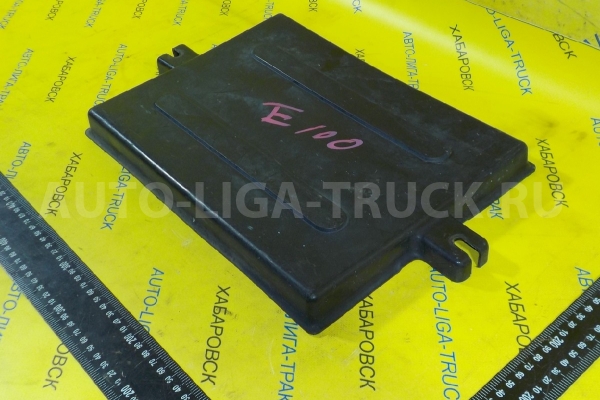 Крышка АКБ Isuzu Elf 4HG1 Крышка АКБ 4HG1 1997  8-97120-747-0