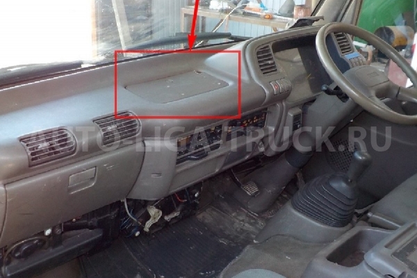 Крышка Isuzu Elf 4HG1 Крышка 4HG1 1996  8-97853-876-4