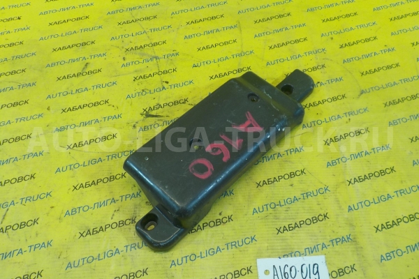 Крышка Nissan Atlas QD32 Крышка QD32 1998  272860T110