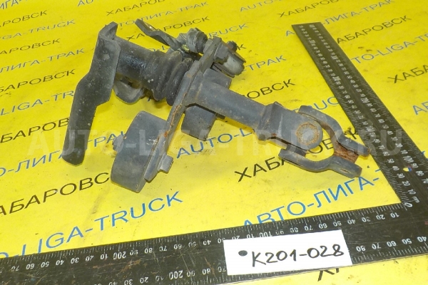 Кулиса Mitsubishi Canter 4M40 Кулиса 4M40 2000 ME697700 Кулиса Mitsubishi Canter 4M40 Кулиса 4M40 2000 ME697700