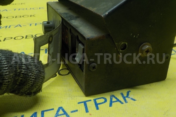 Магнитола Isuzu Elf 4HF1 Магнитола 4HF1 1996  ALT-000896