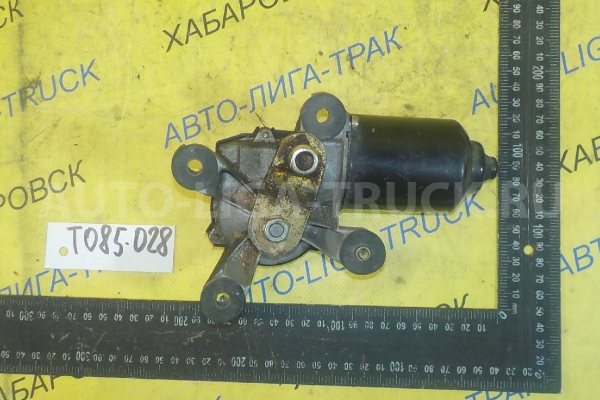 Мотор дворников Mazda Titan 4HF1 Мотор дворников 4HF1 2002  W610-67-340