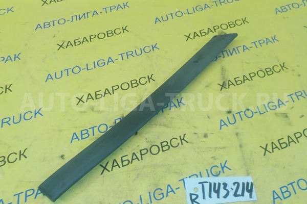 Накладка двери Mazda Titan 4HG1 Накладка двери 4HG1 2000  W610-50-681A