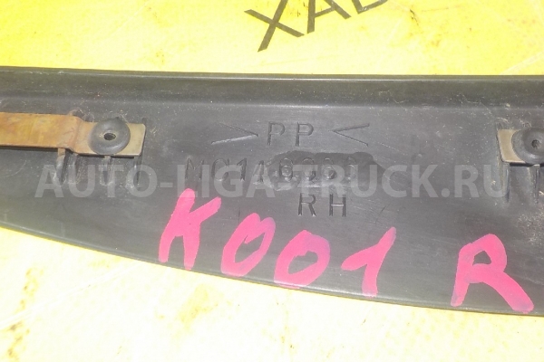 Накладка двери Mitsubishi Canter Накладка двери MC146086 Накладка двери Mitsubishi Canter Накладка двери MC146086