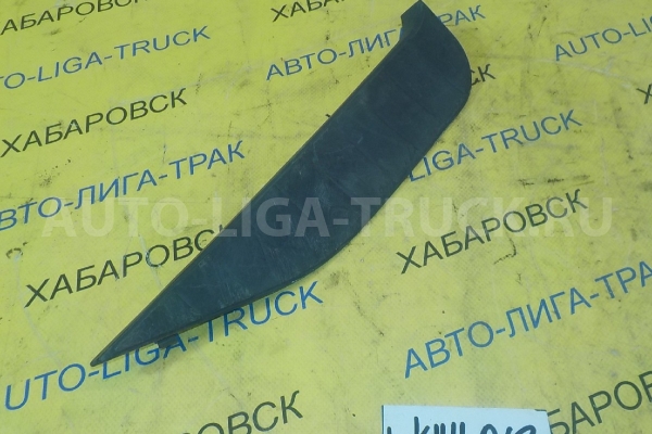 Накладка двери Mitsubishi Canter 4D32 Накладка двери 4D32 1991  MB394662