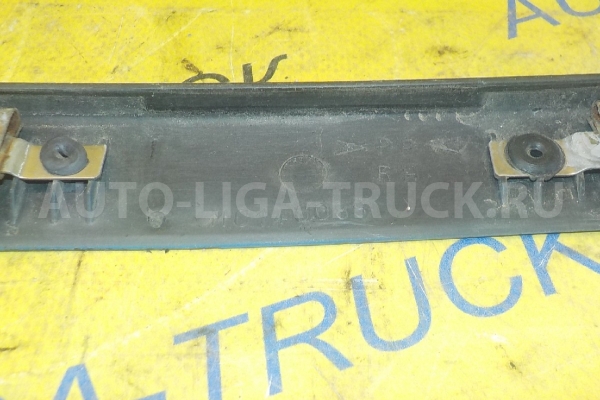 Накладка двери Mitsubishi Canter Накладка двери MC146088 Накладка двери Mitsubishi Canter Накладка двери MC146088