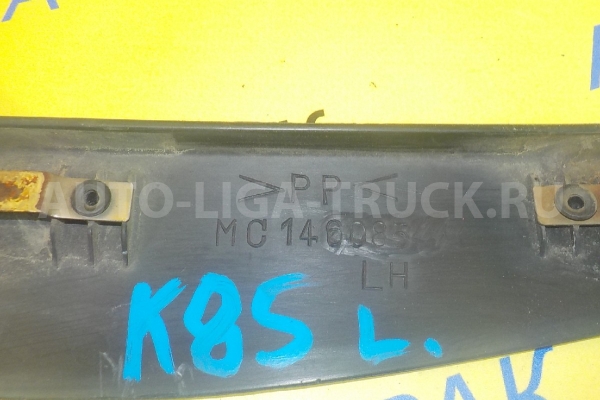 Накладка двери Mitsubishi Canter Накладка двери    MC146085