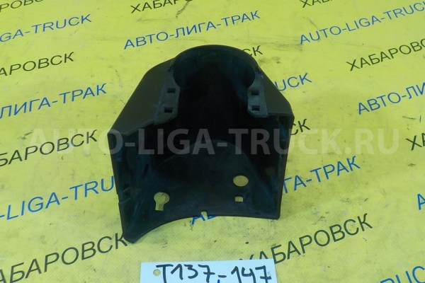 накладка на стойку зеркала Mazda Titan 4HF1 накладка на стойку зеркала 4HF1 1998  W74P-69-187