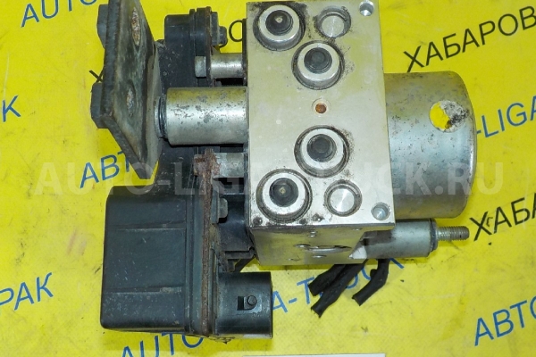 Насос ABS Mitsubishi Canter 4M51 Насос ABS 4M51 2002  MK429884