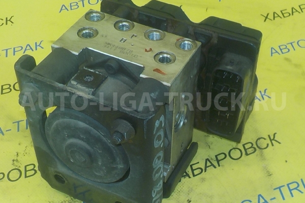 Насос ABS Mitsubishi Canter 4M51 Насос ABS 4M51 2003  MK429884