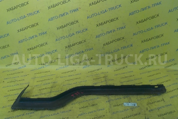 Обшивка двери Mazda Titan Обшивка двери    W201-68-461D