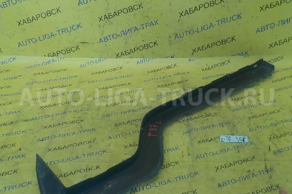 Обшивка двери Mazda Titan Обшивка двери    W201-68-461D