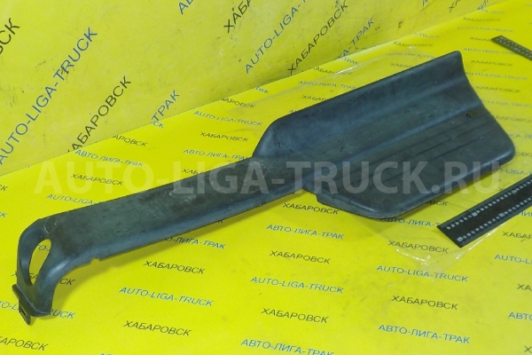 Обшивка Isuzu Elf 4HF1 Обшивка 4HF1 1995  8-97856-660-3
