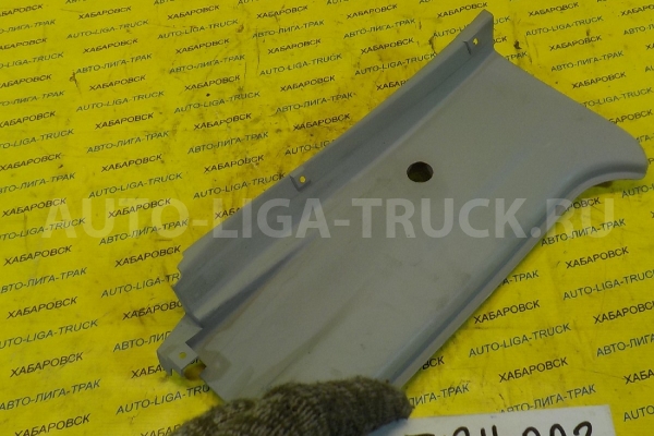 Обшивка Mazda Titan 4HF1 Обшивка 4HF1 2001 W620-68-210c Обшивка Mazda Titan 4HF1 Обшивка 4HF1 2001 W620-68-210c