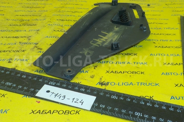 Обшивка Mazda Titan 4HF1 Обшивка 4HF1 1997  W201-64-951