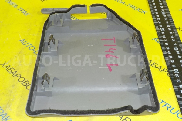 Обшивка Mazda Titan WL Обшивка WL 2002  W631-57-93X