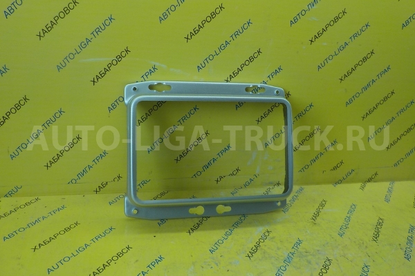 Окантовка фары Mazda Titan / ( Оригинал, Япония) Окантовка фары W114-51-033A Окантовка фары Mazda Titan / ( Оригинал, Япония) Окантовка фары W114-51-033A