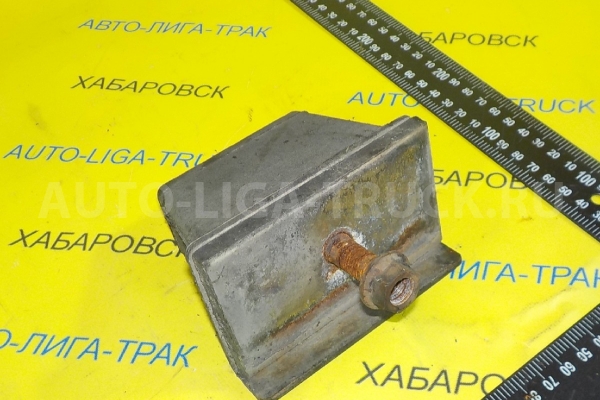 Отбойник Isuzu Elf 4HF1 Отбойник 4HF1 1996  8-94379-470-0