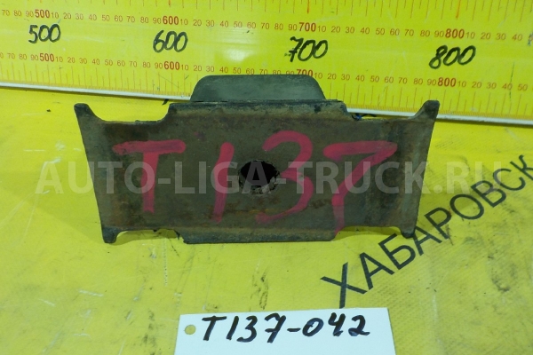 Отбойник Mazda Titan 4HF1 Отбойник 4HF1 1998  W706-28-320