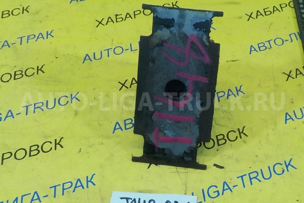 Отбойник Mazda Titan TF Отбойник TF 1998  W023-28-320