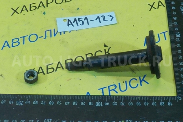 Палец рессорный Nissan Atlas TD27 Палец рессорный TD27 1997  55210-22T20