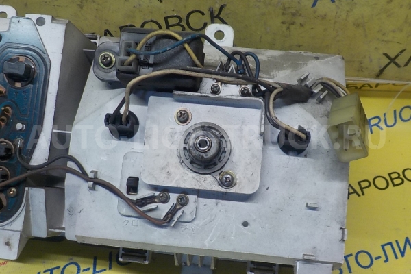 Панель приборов Isuzu Elf 4JB1 Панель приборов 4JB1 1988  8-94332-698-0