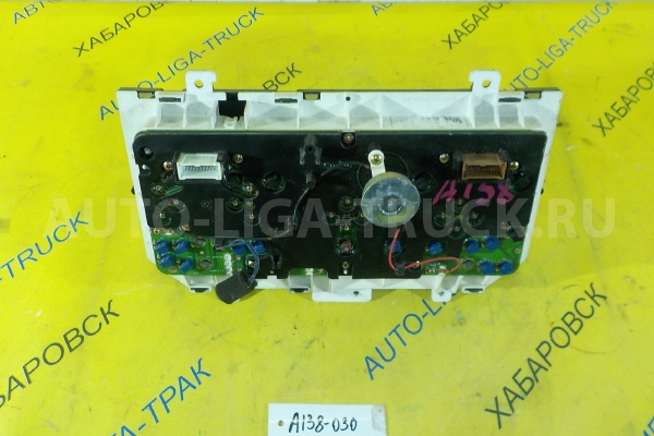 Панель приборов Nissan Atlas QD32 Панель приборов QD32 2001  ALT-000121